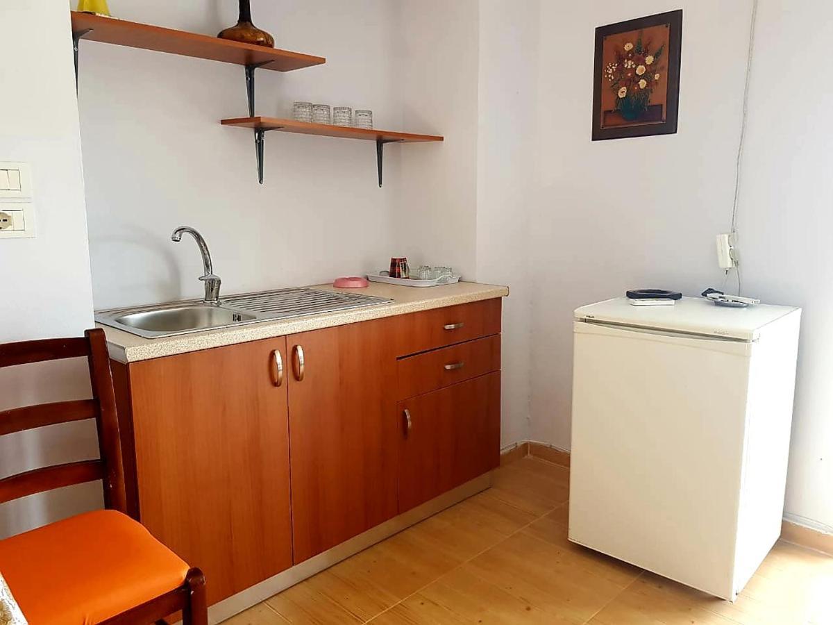 Aira Apartment Himarë Extérieur photo