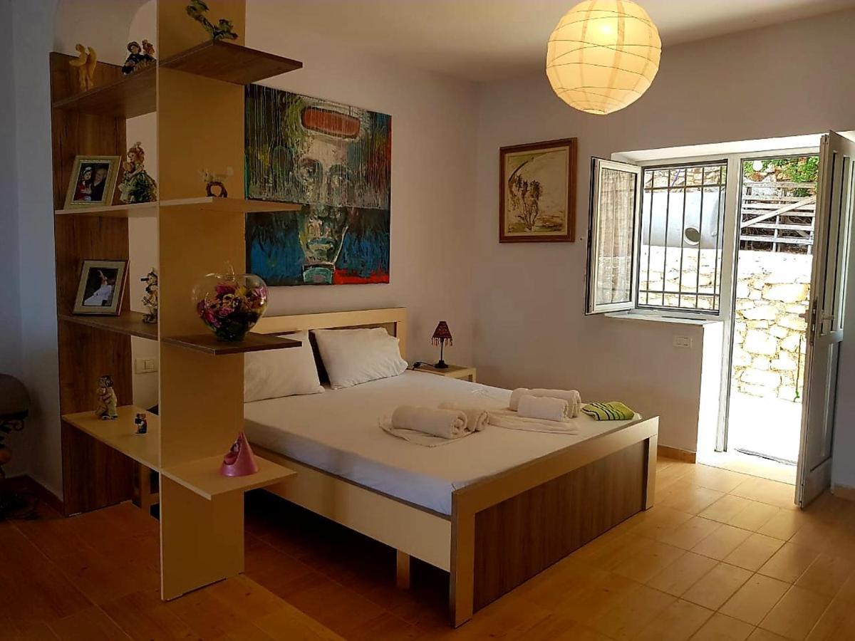 Aira Apartment Himarë Extérieur photo