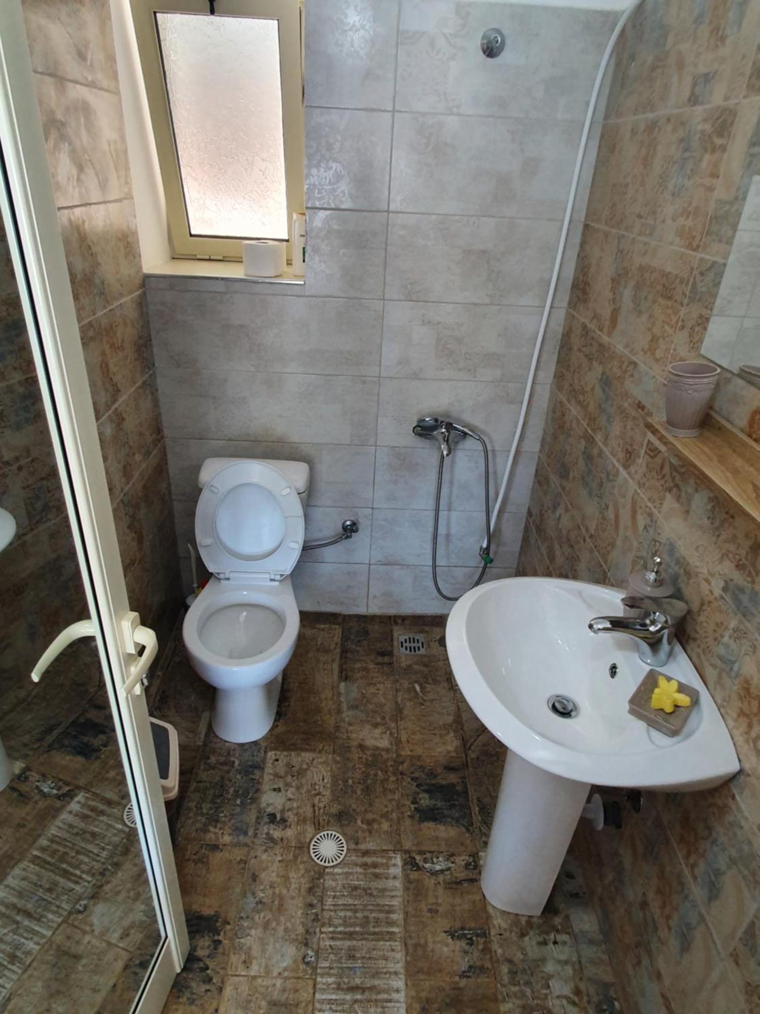 Aira Apartment Himarë Extérieur photo