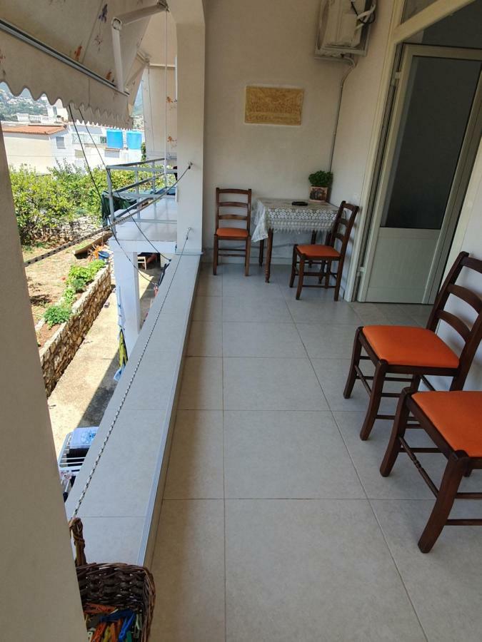 Aira Apartment Himarë Extérieur photo